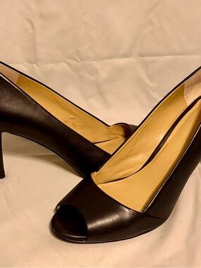 Classic Ann Taylor Navy Peep-Toe Women's Pumps SZ 9